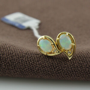 solid 14kt yellow gold natural opal diamonds earrings with cer.