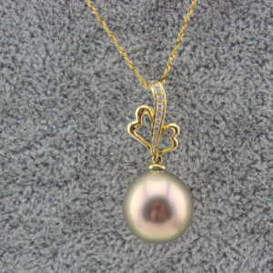 solid 18k gold edison pearl pendant
